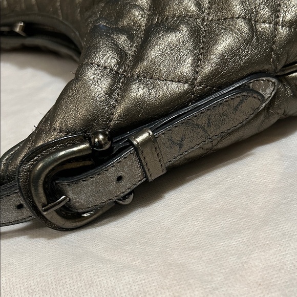 BURBERRY Quilted Hoxton Metallic Hobo Bag - Picture 6 of 12